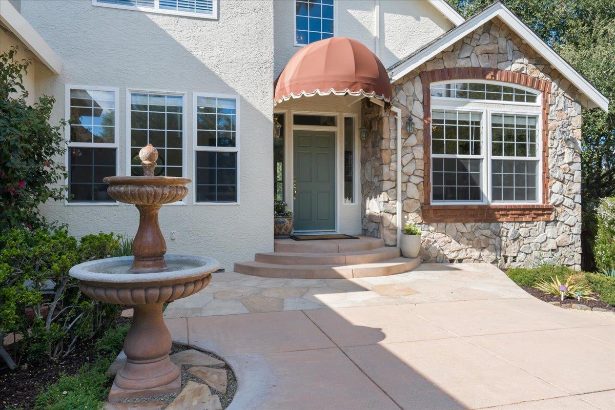 Detail Gallery Image 5 of 58 For 2045 Rockrose Ct, Gilroy,  CA 95020 - 4 Beds | 2/1 Baths