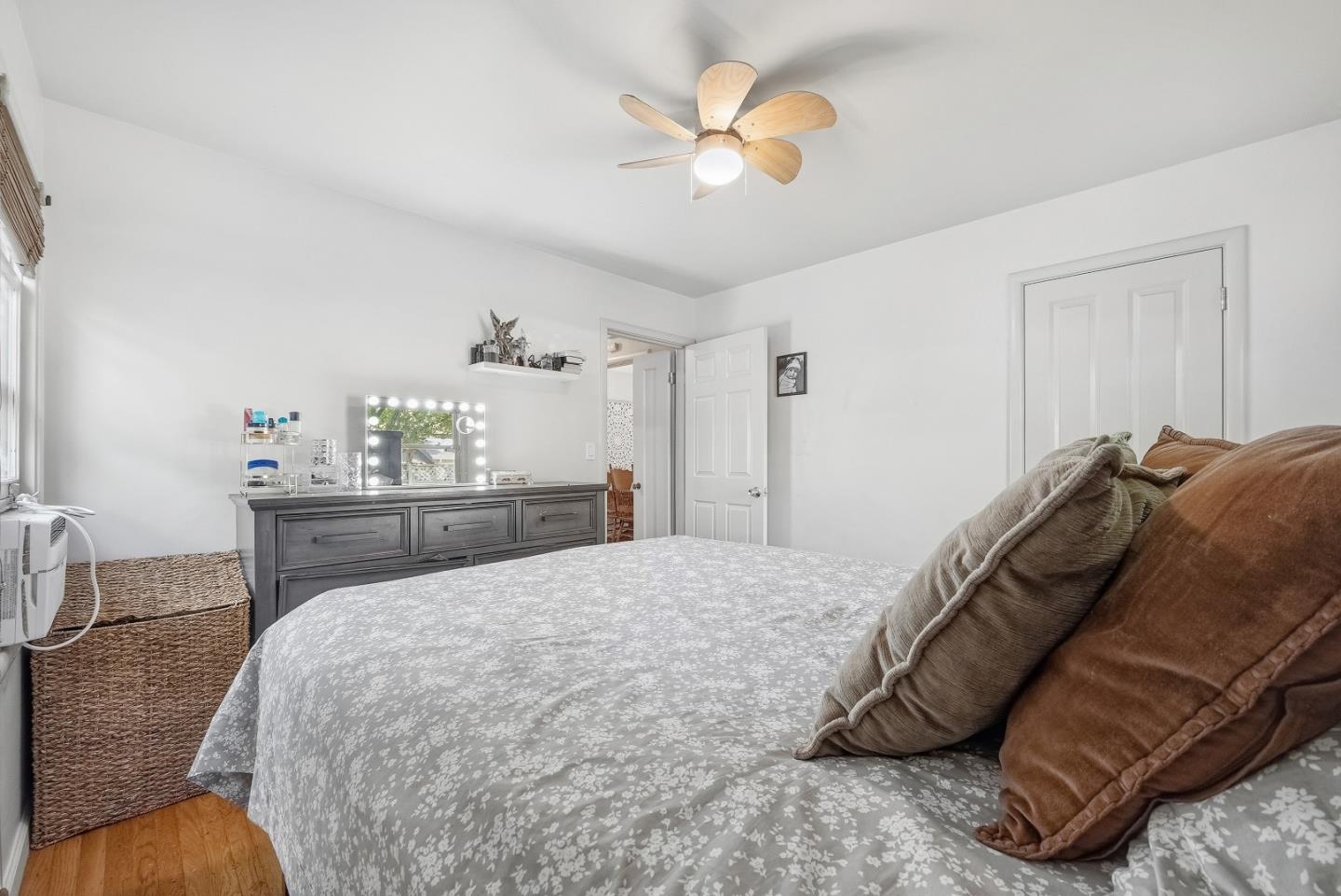 Detail Gallery Image 17 of 38 For 2034 Addison Ave, East Palo Alto,  CA 94303 - 2 Beds | 1 Baths