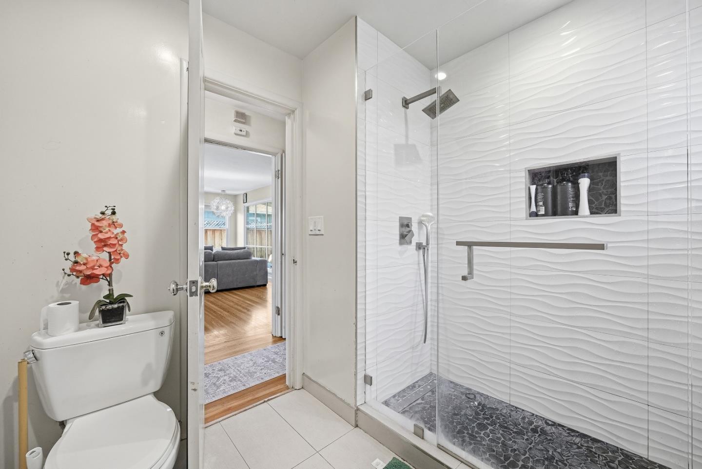 Detail Gallery Image 18 of 38 For 2034 Addison Ave, East Palo Alto,  CA 94303 - 2 Beds | 1 Baths