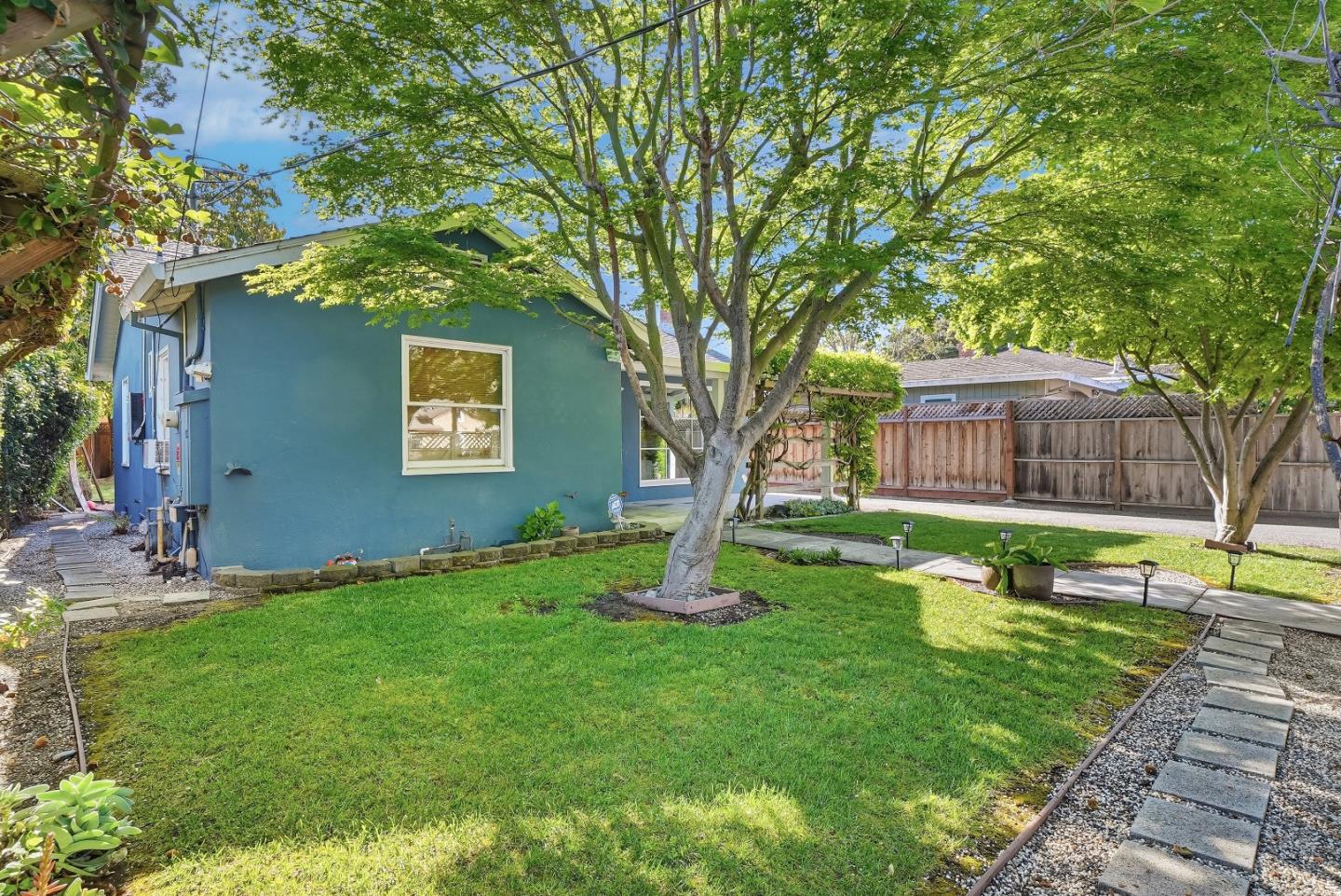 Detail Gallery Image 24 of 38 For 2034 Addison Ave, East Palo Alto,  CA 94303 - 2 Beds | 1 Baths