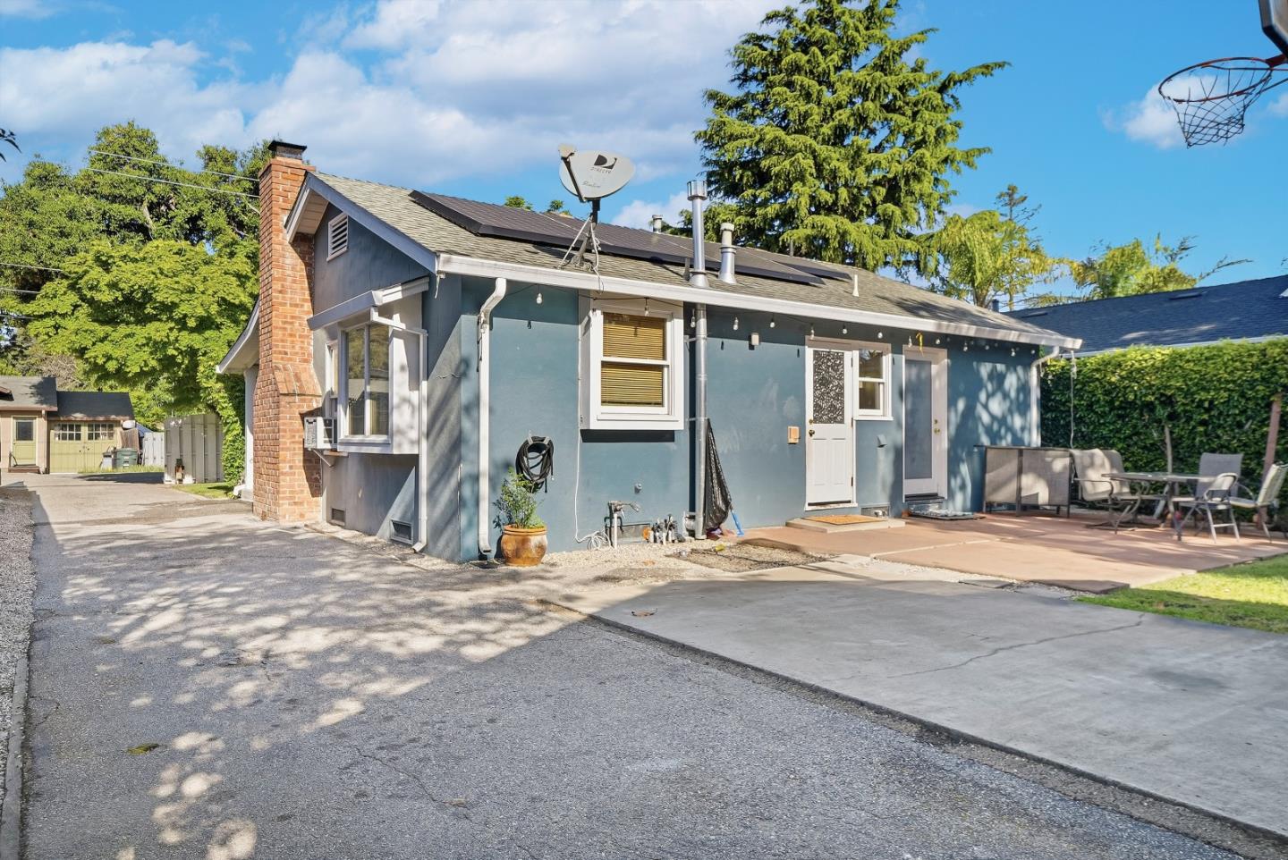 Detail Gallery Image 28 of 38 For 2034 Addison Ave, East Palo Alto,  CA 94303 - 2 Beds | 1 Baths