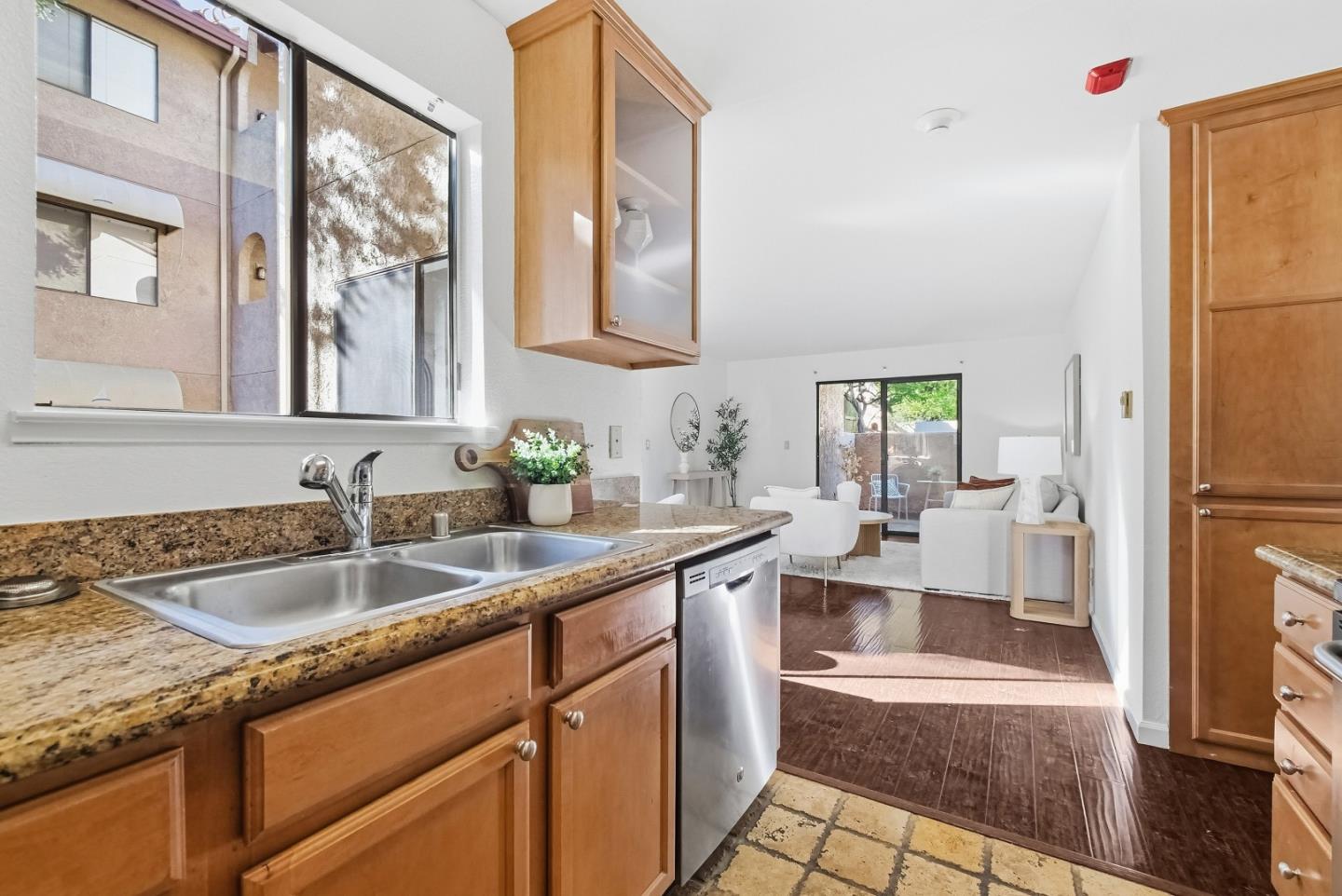 Detail Gallery Image 10 of 34 For 2250 Monroe St #127,  Santa Clara,  CA 95050 - 1 Beds | 1 Baths