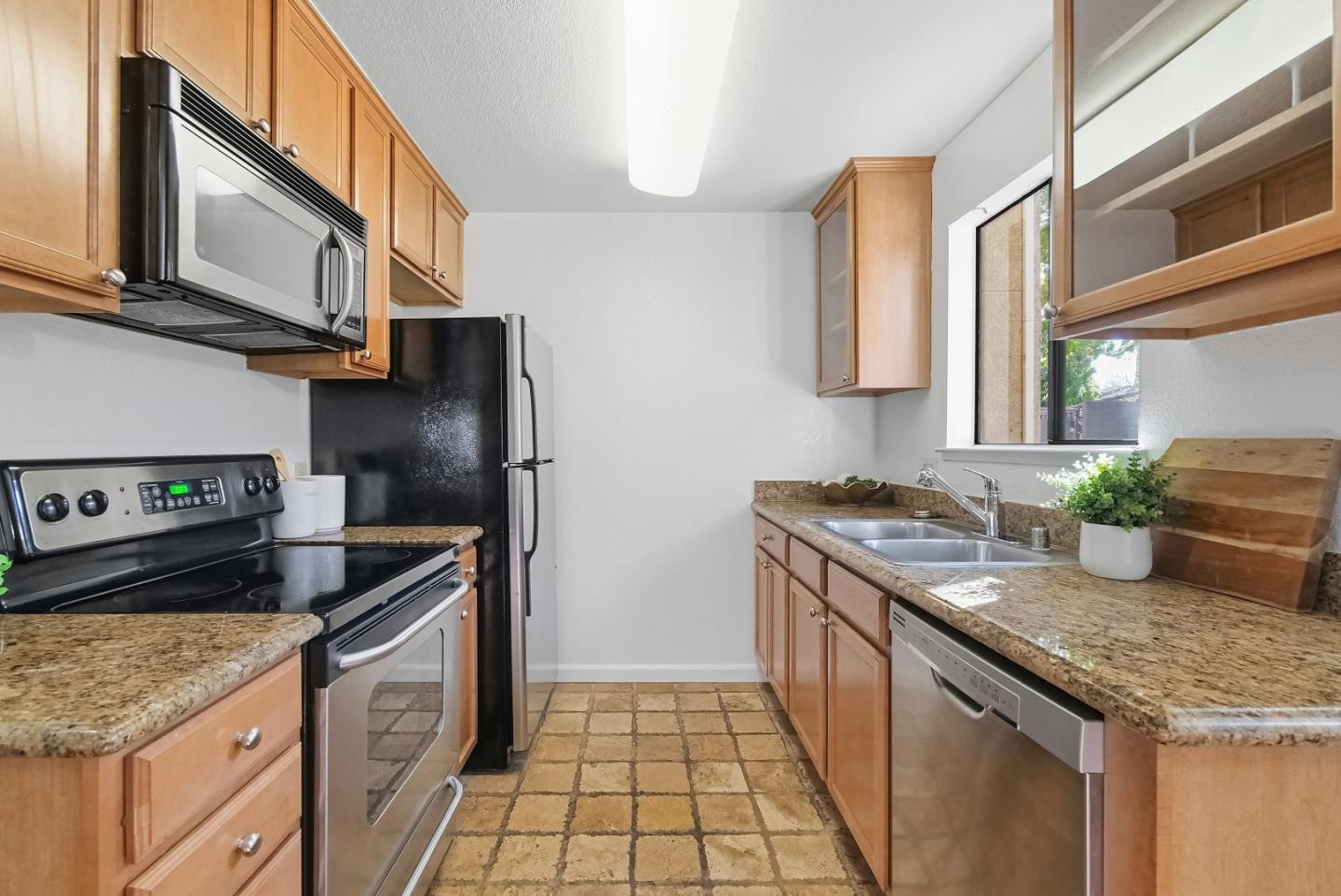 Detail Gallery Image 8 of 34 For 2250 Monroe St #127,  Santa Clara,  CA 95050 - 1 Beds | 1 Baths