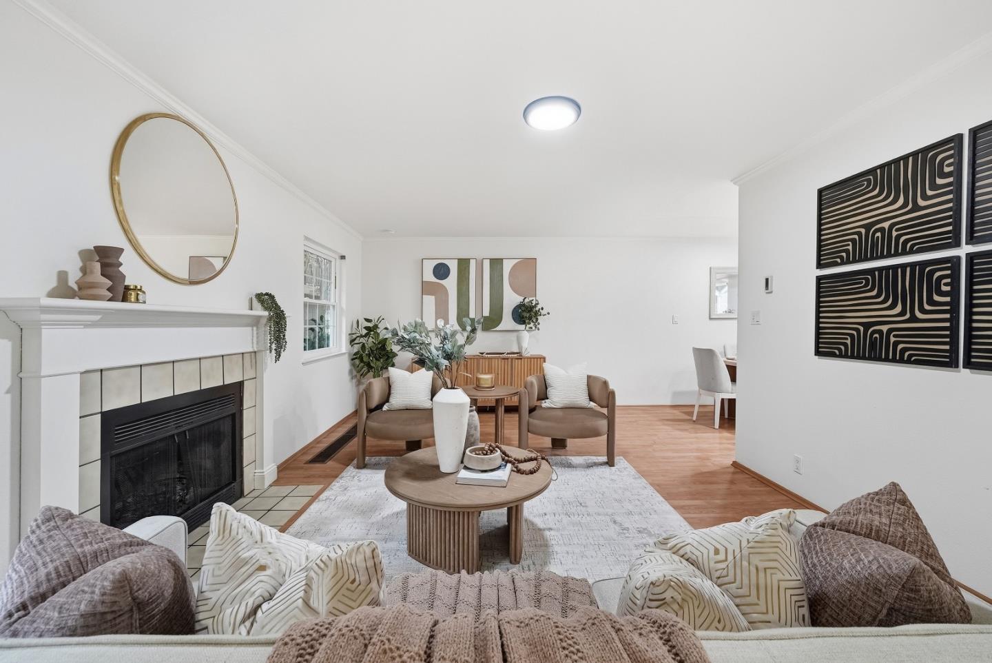 Detail Gallery Image 3 of 55 For 38 Devonshire Ave #6,  Mountain View,  CA 94043 - 3 Beds | 2/1 Baths