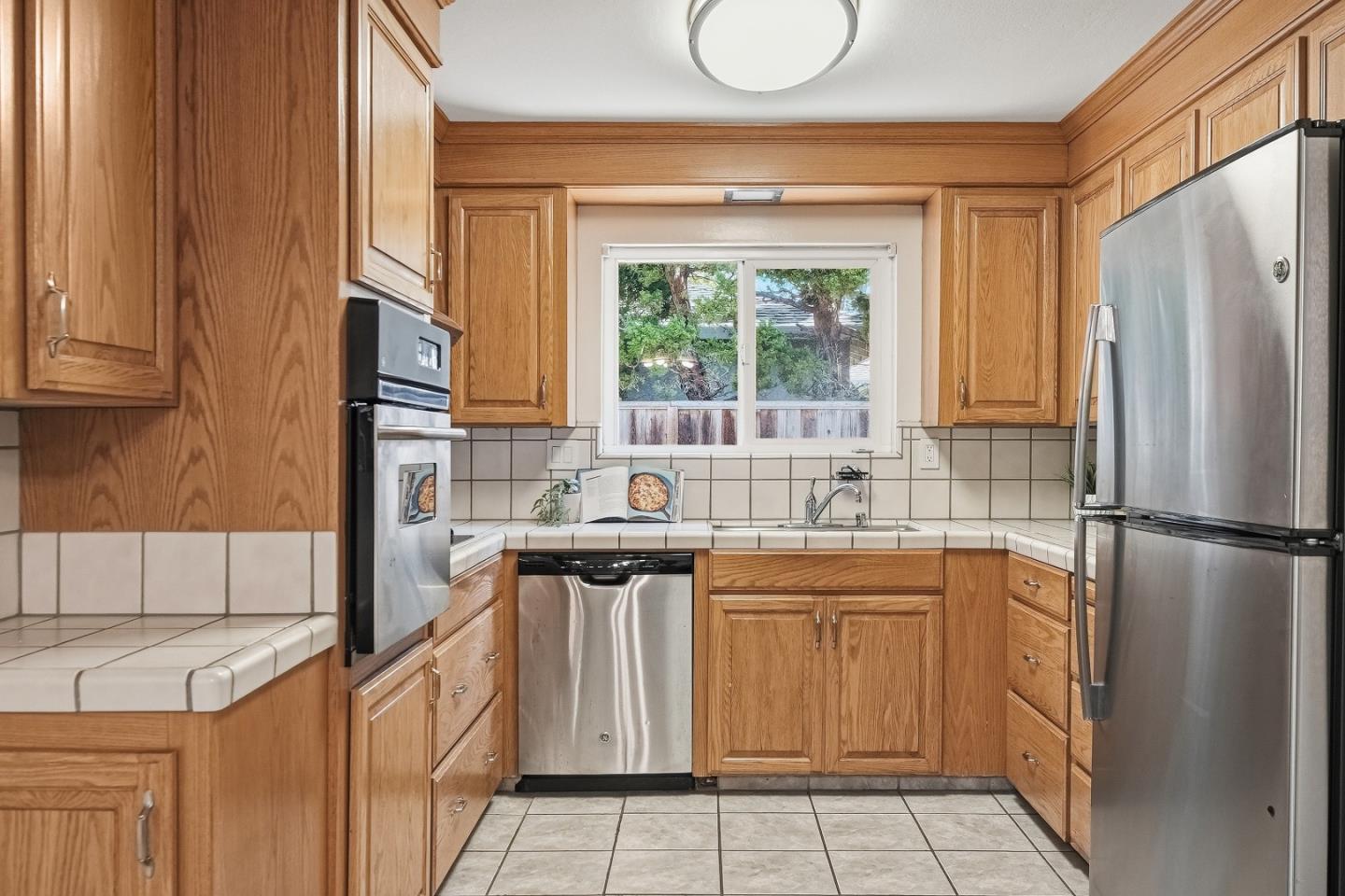 Detail Gallery Image 11 of 38 For 1451 Tyler Park Way, Mountain View,  CA 94040 - – Beds | – Baths