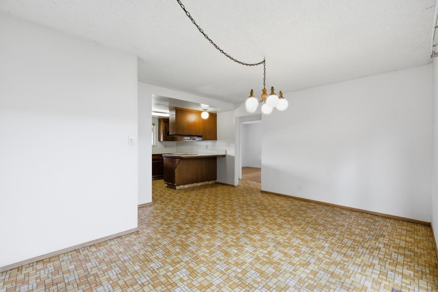 Detail Gallery Image 12 of 59 For 2261 Central Park Dr, Campbell,  CA 95008 - 4 Beds | 2 Baths