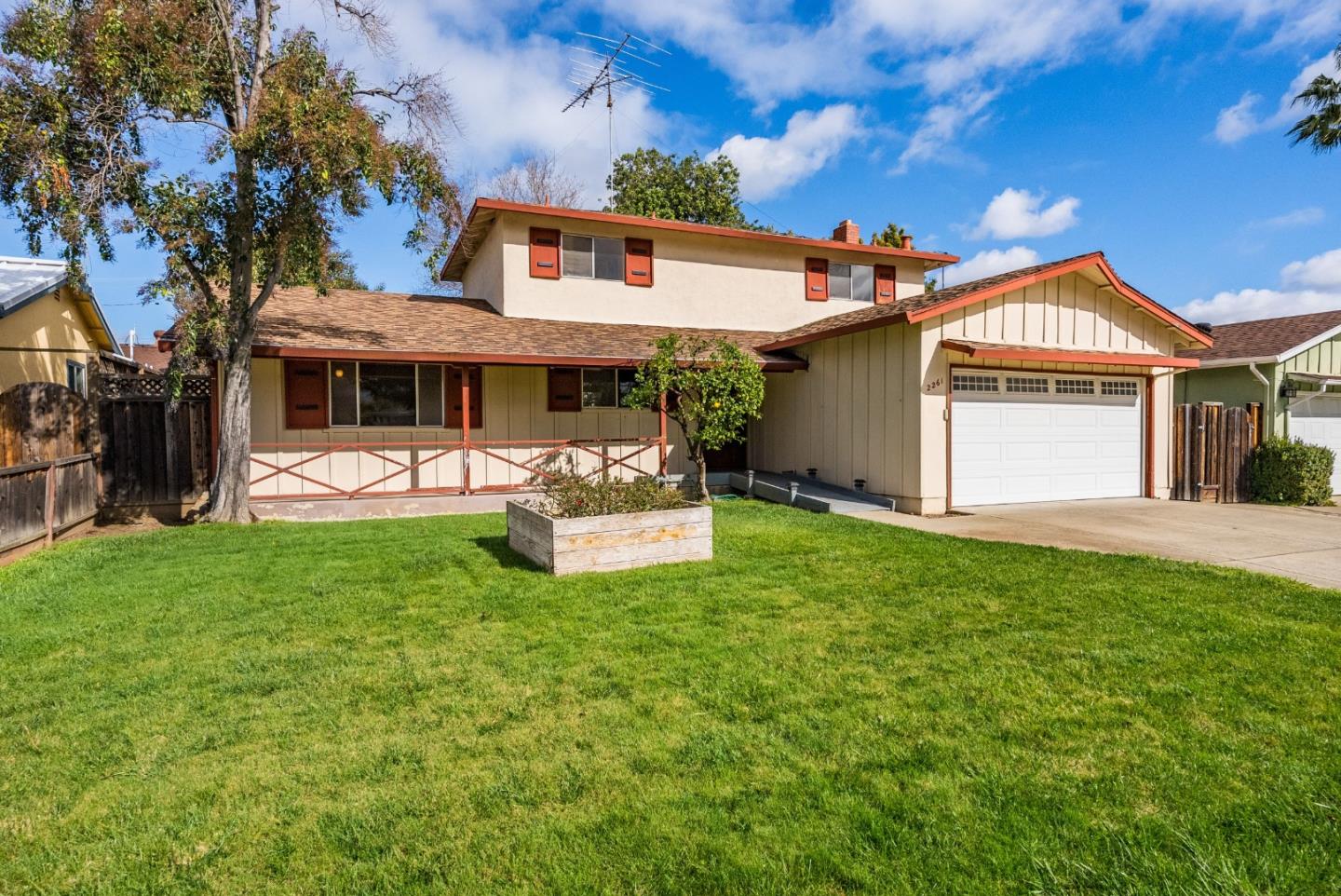 Detail Gallery Image 2 of 59 For 2261 Central Park Dr, Campbell,  CA 95008 - 4 Beds | 2 Baths