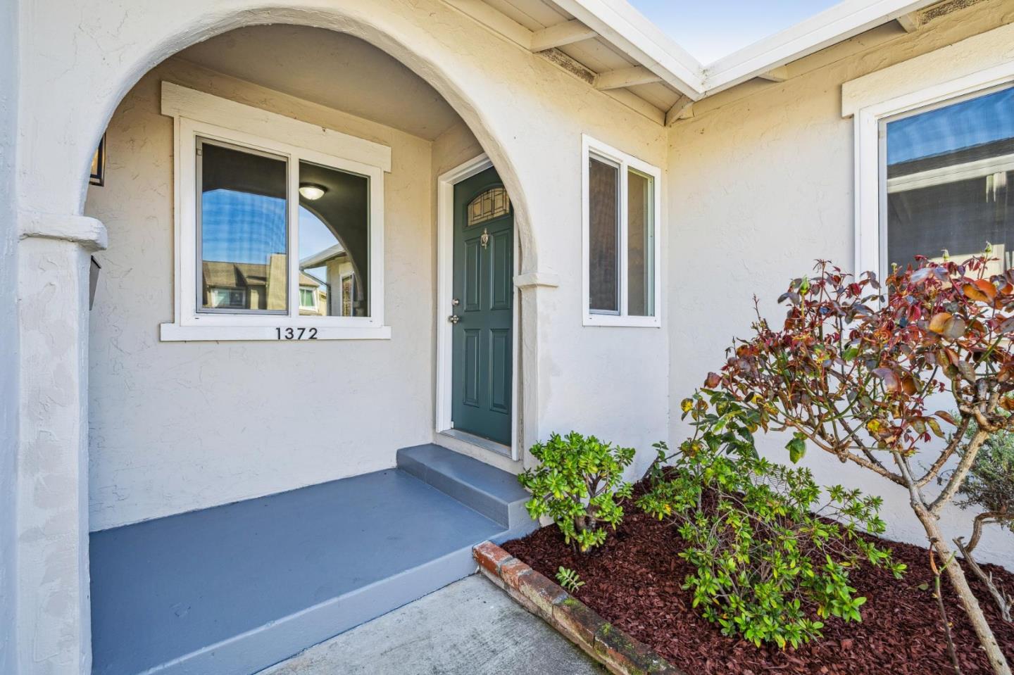 Detail Gallery Image 13 of 77 For 1372 Marlin Ave, Foster City,  CA 94404 - 5 Beds | 2 Baths