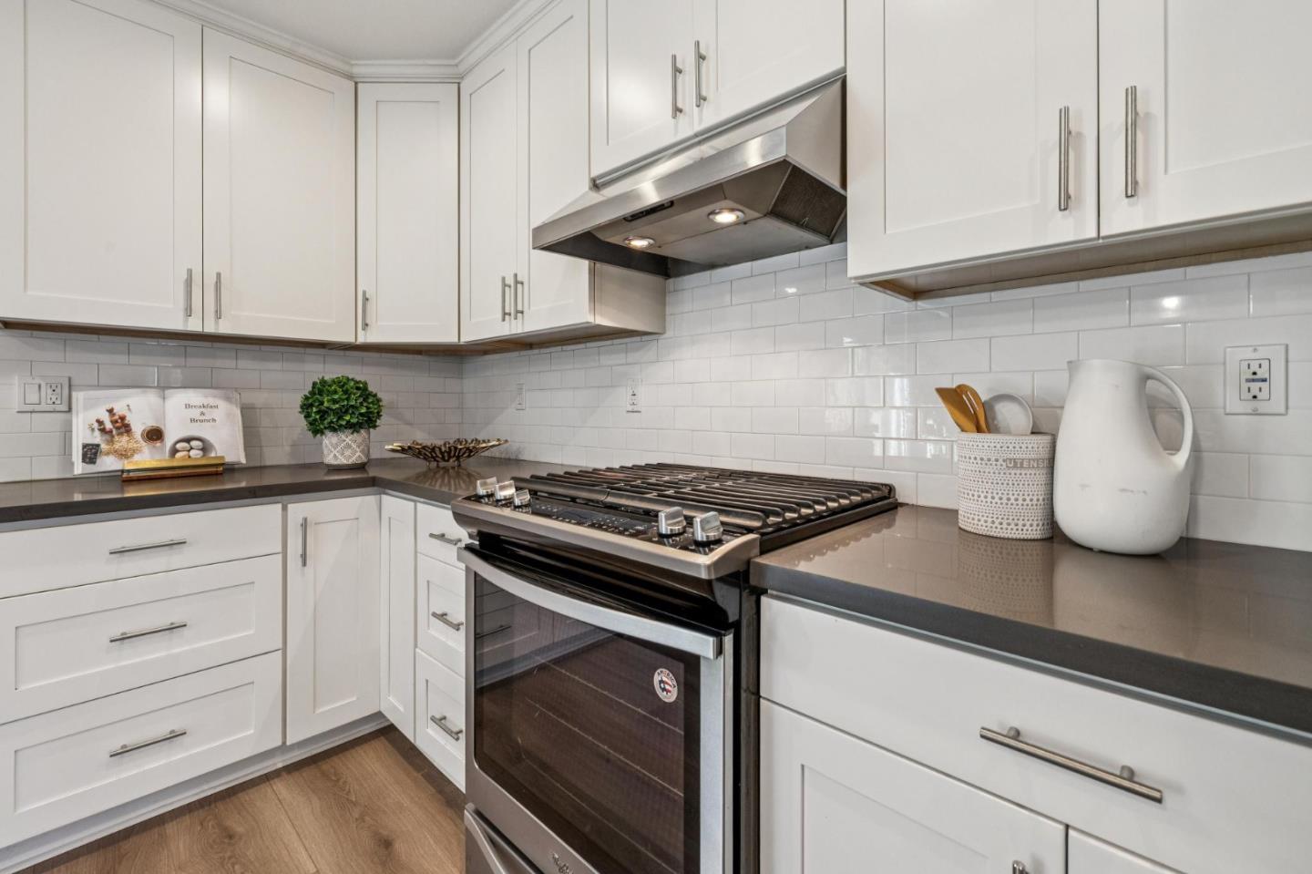 Detail Gallery Image 34 of 77 For 1372 Marlin Ave, Foster City,  CA 94404 - 5 Beds | 2 Baths