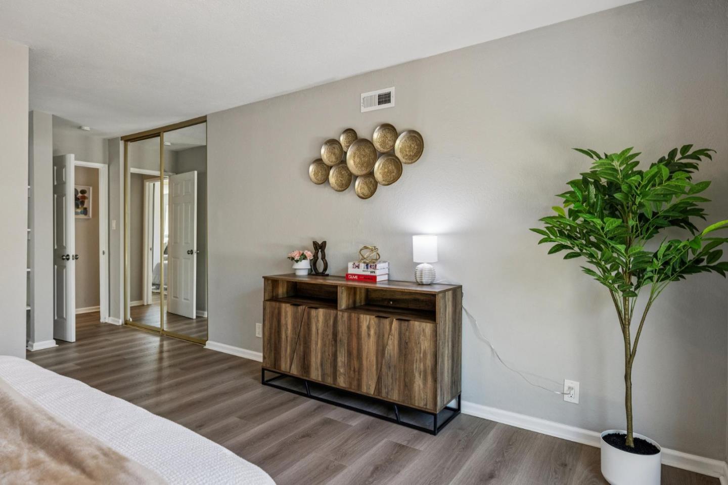 Detail Gallery Image 49 of 77 For 1372 Marlin Ave, Foster City,  CA 94404 - 5 Beds | 2 Baths