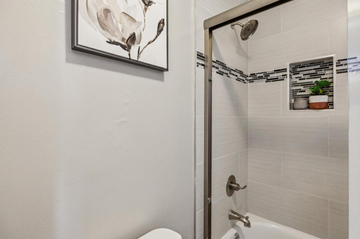 Detail Gallery Image 60 of 77 For 1372 Marlin Ave, Foster City,  CA 94404 - 5 Beds | 2 Baths