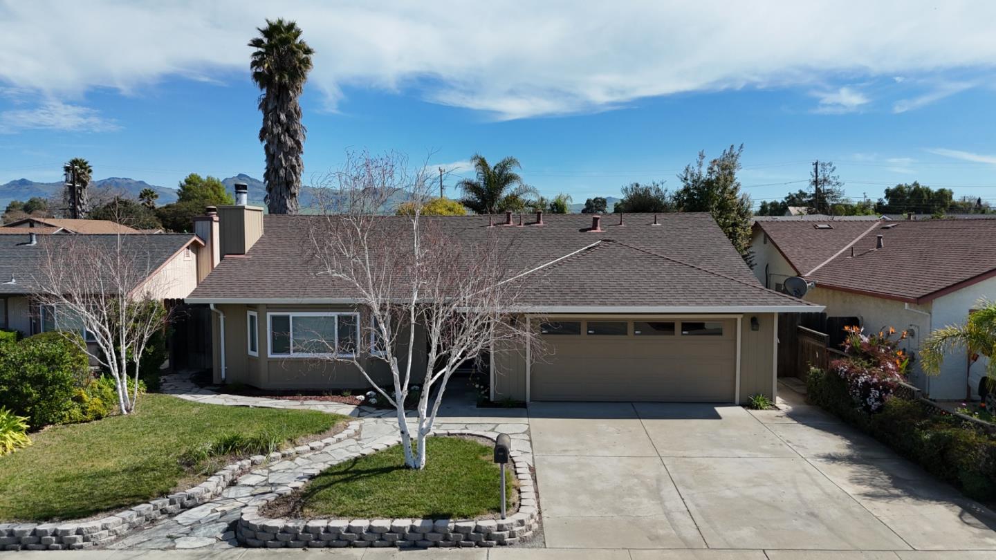 Detail Gallery Image 2 of 39 For 691 Clearview Dr, Hollister,  CA 95023 - 4 Beds | 2 Baths