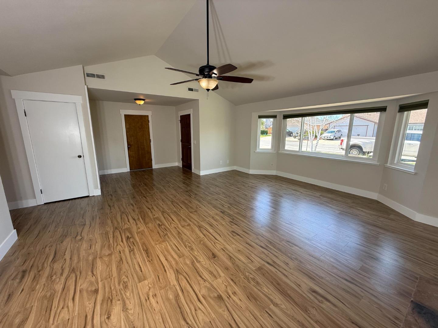 Detail Gallery Image 21 of 39 For 691 Clearview Dr, Hollister,  CA 95023 - 4 Beds | 2 Baths