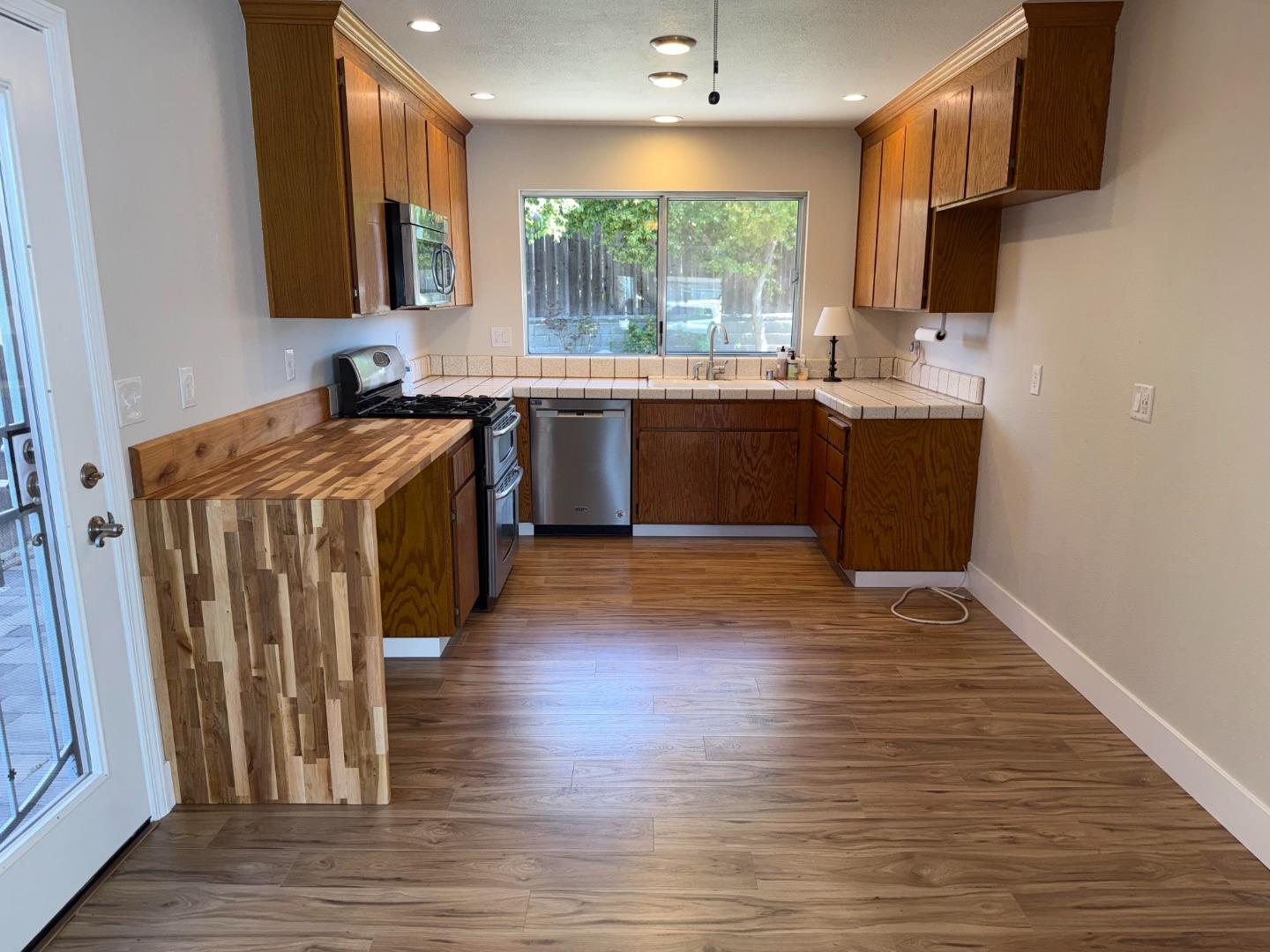 Detail Gallery Image 24 of 39 For 691 Clearview Dr, Hollister,  CA 95023 - 4 Beds | 2 Baths