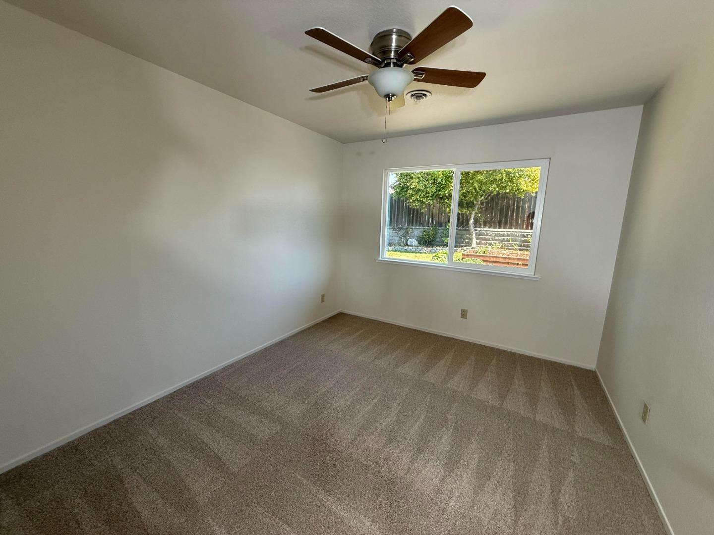 Detail Gallery Image 28 of 39 For 691 Clearview Dr, Hollister,  CA 95023 - 4 Beds | 2 Baths