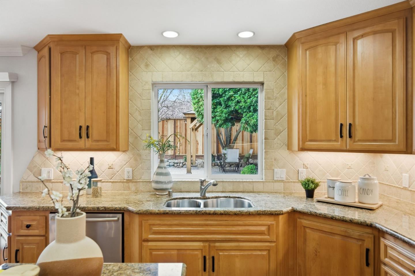 Detail Gallery Image 15 of 56 For 515 Cashew Ct, San Ramon,  CA 94583 - 4 Beds | 2 Baths