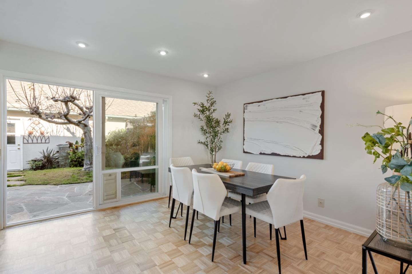 Detail Gallery Image 12 of 51 For 1023 Lark Ln, Foster City,  CA 94404 - 2 Beds | 2/1 Baths