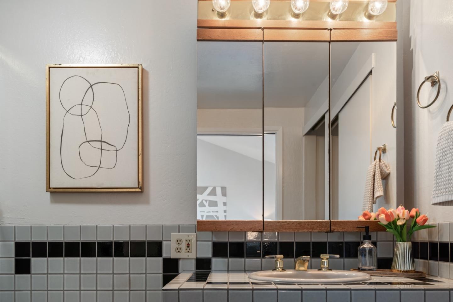 Detail Gallery Image 33 of 51 For 1023 Lark Ln, Foster City,  CA 94404 - 2 Beds | 2/1 Baths