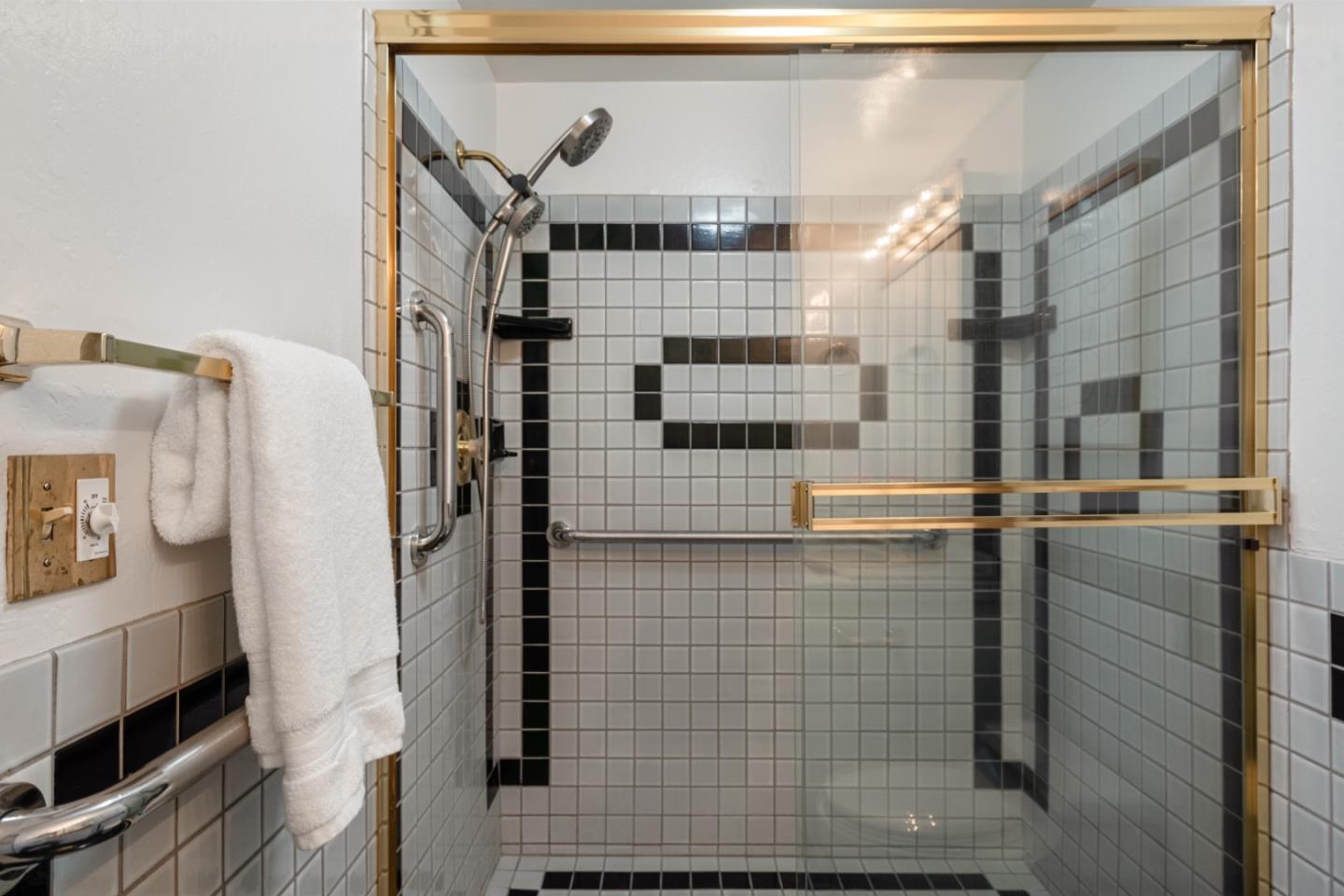 Detail Gallery Image 35 of 51 For 1023 Lark Ln, Foster City,  CA 94404 - 2 Beds | 2/1 Baths