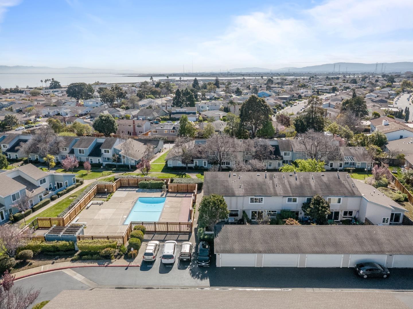 Detail Gallery Image 43 of 51 For 1023 Lark Ln, Foster City,  CA 94404 - 2 Beds | 2/1 Baths