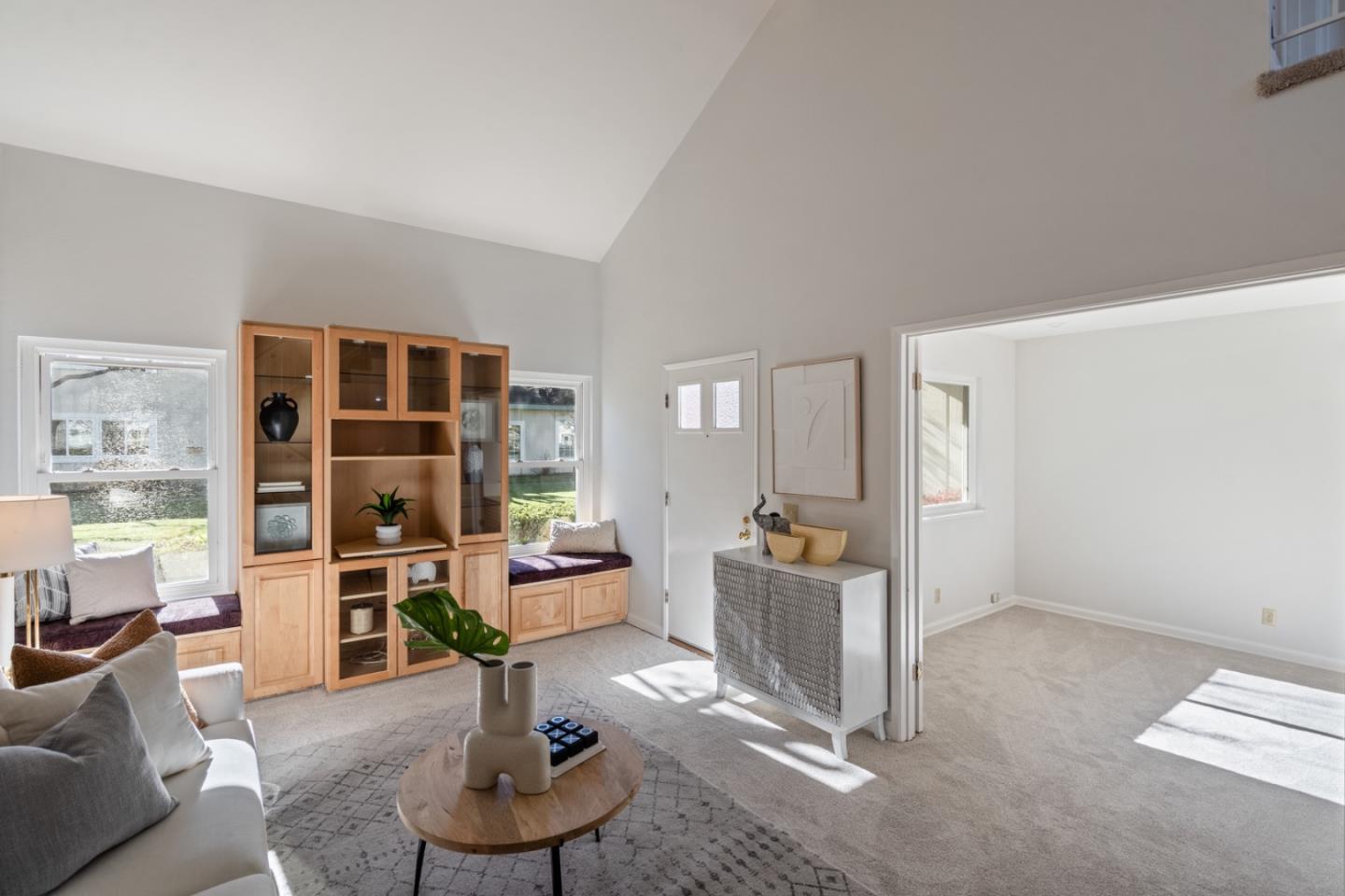 Detail Gallery Image 8 of 51 For 1023 Lark Ln, Foster City,  CA 94404 - 2 Beds | 2/1 Baths