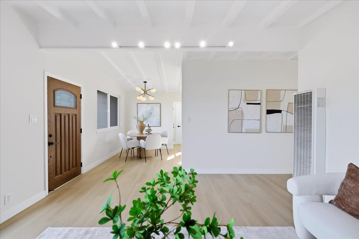 Detail Gallery Image 8 of 46 For 799 Borregas, Sunnyvale,  CA 94085 - 3 Beds | 1 Baths