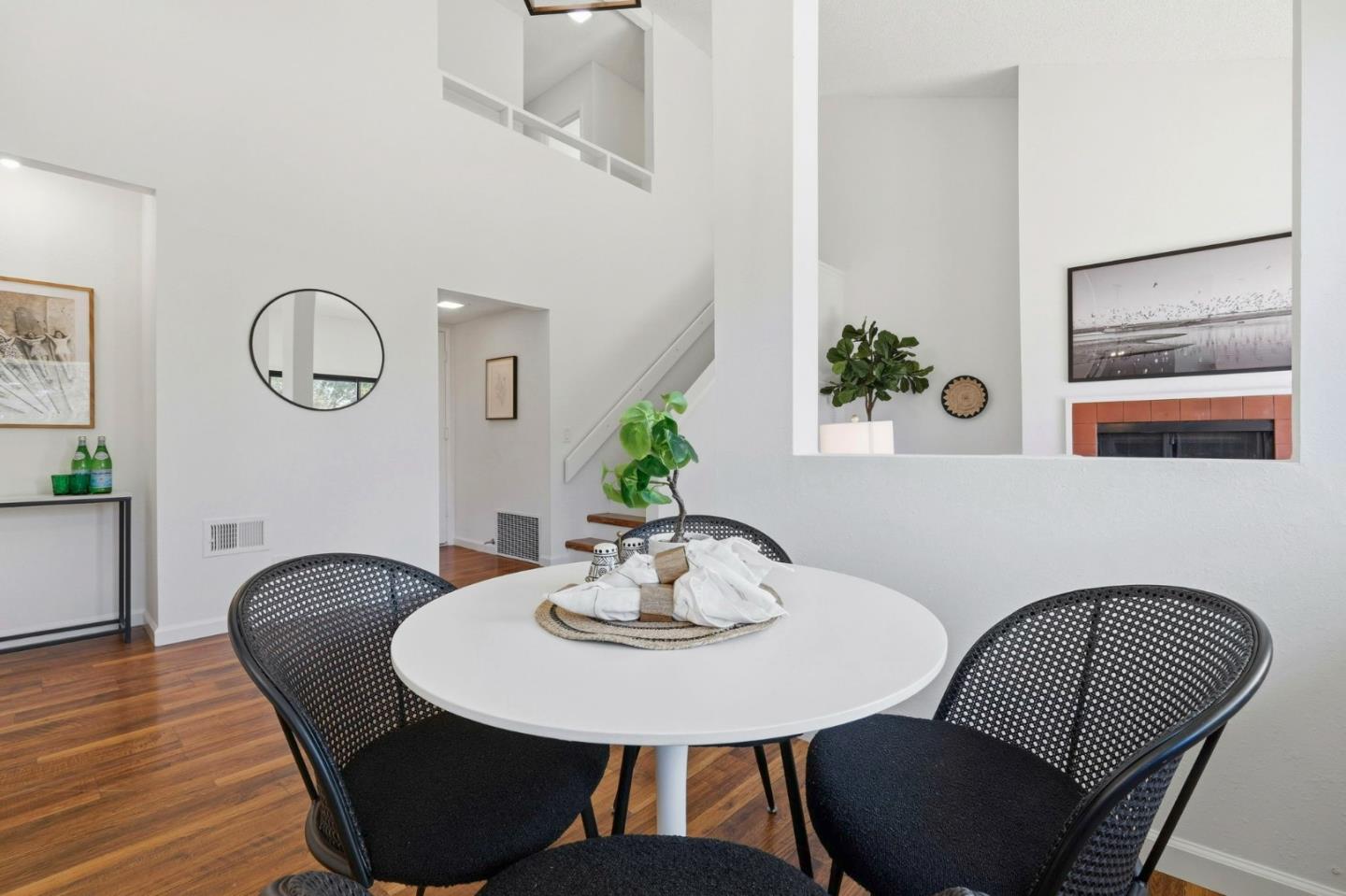 Detail Gallery Image 14 of 36 For 660 Nobel Dr 1e,  Santa Cruz,  CA 95060 - 2 Beds | 1/1 Baths