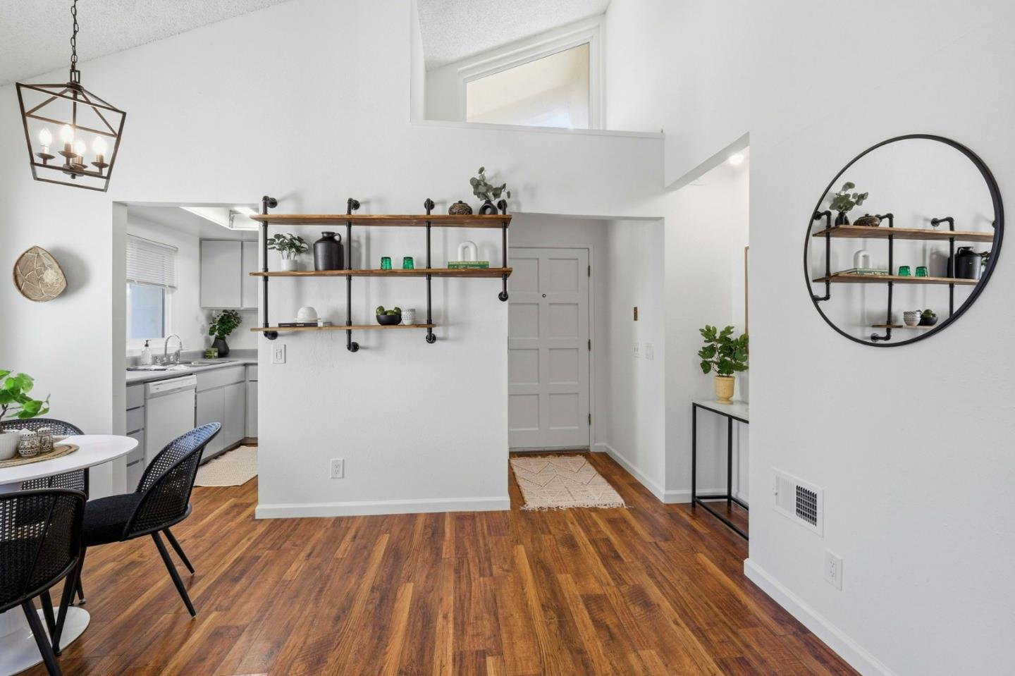 Detail Gallery Image 15 of 36 For 660 Nobel Dr 1e,  Santa Cruz,  CA 95060 - 2 Beds | 1/1 Baths