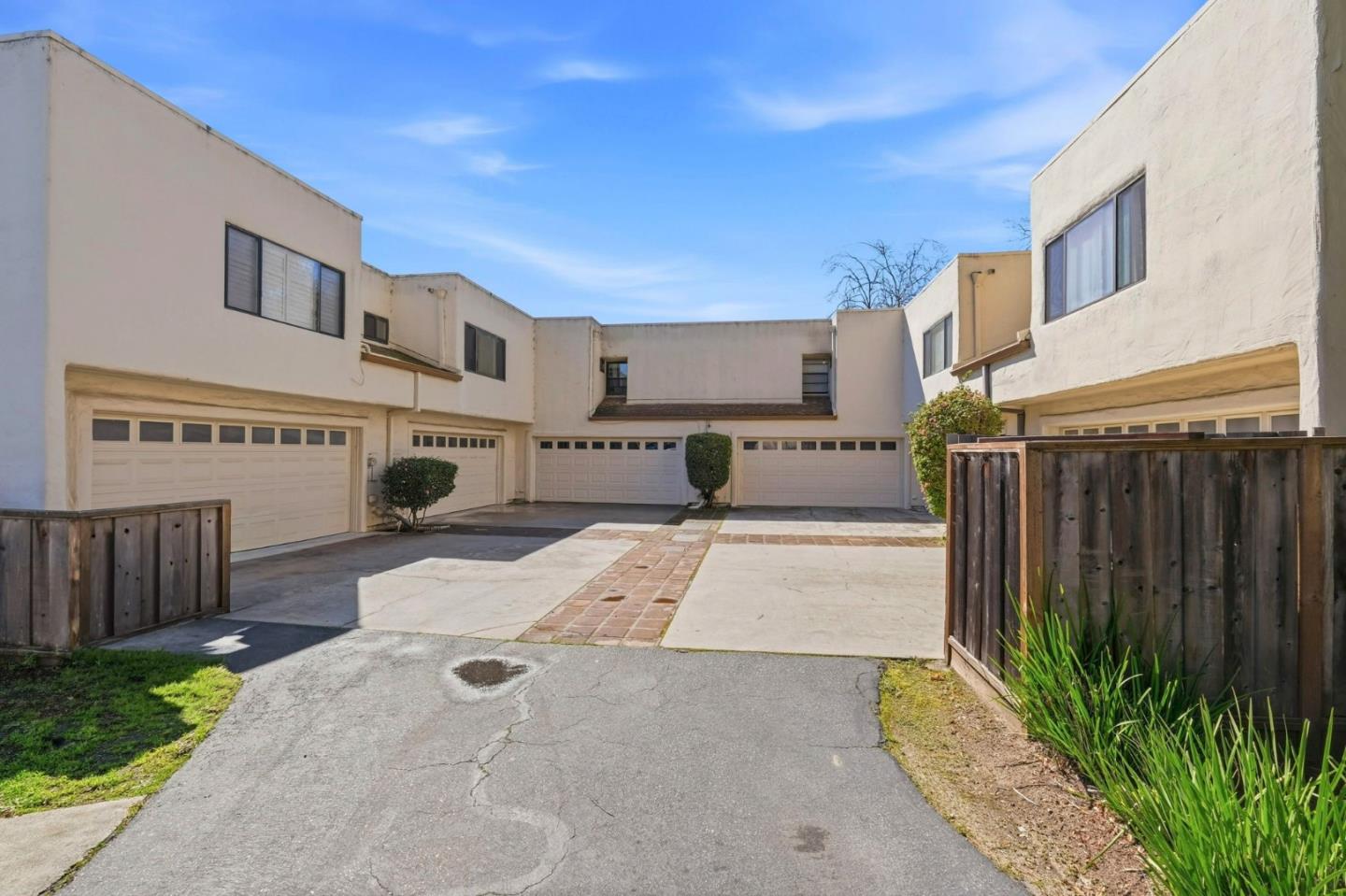 Detail Gallery Image 4 of 36 For 660 Nobel Dr 1e,  Santa Cruz,  CA 95060 - 2 Beds | 1/1 Baths