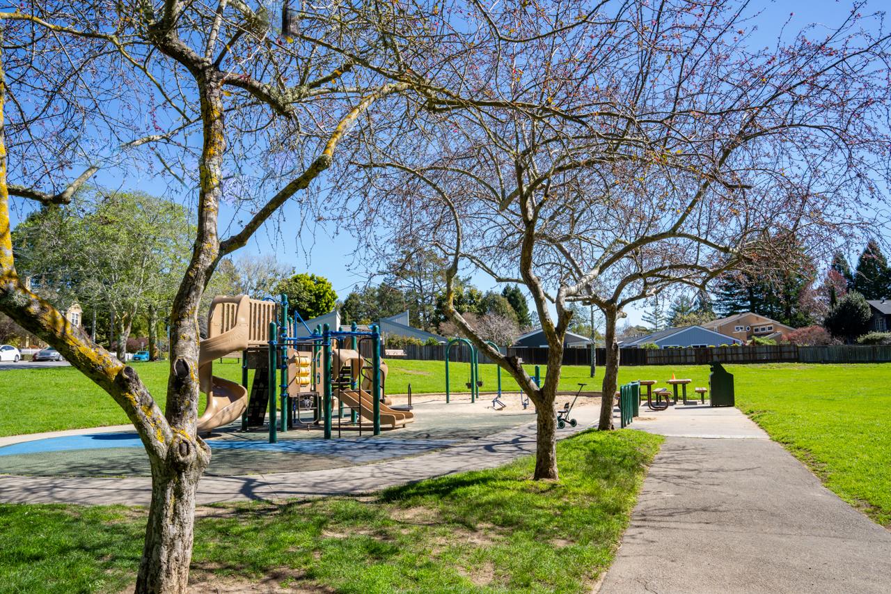 Detail Gallery Image 41 of 41 For 660 Nobel Dr 1e,  Santa Cruz,  CA 95060 - 2 Beds | 1/1 Baths