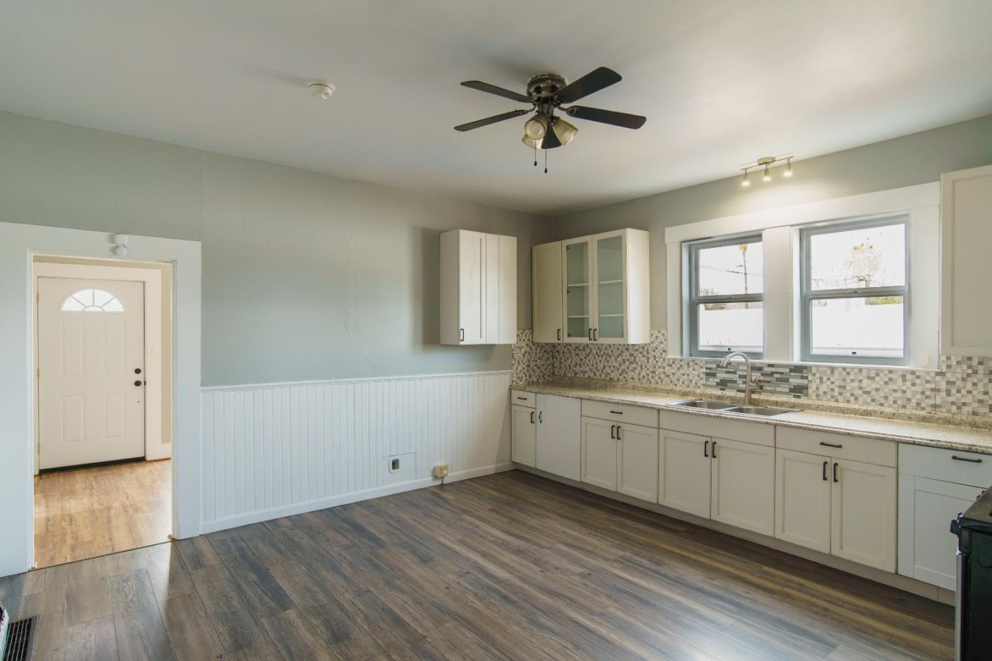 Detail Gallery Image 14 of 20 For 1274 Palm St, San Jose,  CA 95110 - 3 Beds | 2 Baths