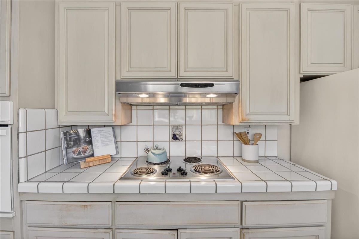 Detail Gallery Image 20 of 46 For 1694 Prescott Ave, Monterey,  CA 93940 - 3 Beds | 2 Baths