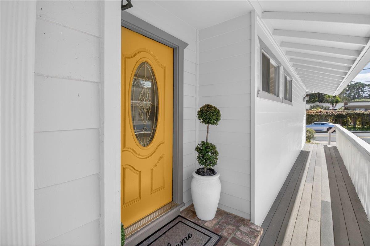 Detail Gallery Image 6 of 46 For 1694 Prescott Ave, Monterey,  CA 93940 - 3 Beds | 2 Baths