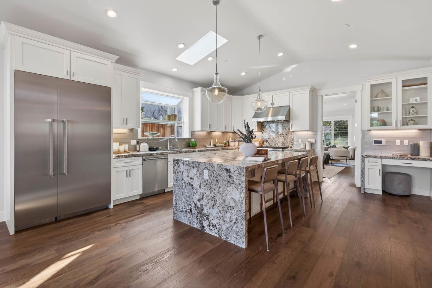 Detail Gallery Image 12 of 50 For 10334 S Tantau Ave, Cupertino,  CA 95014 - 5 Beds | 4/1 Baths