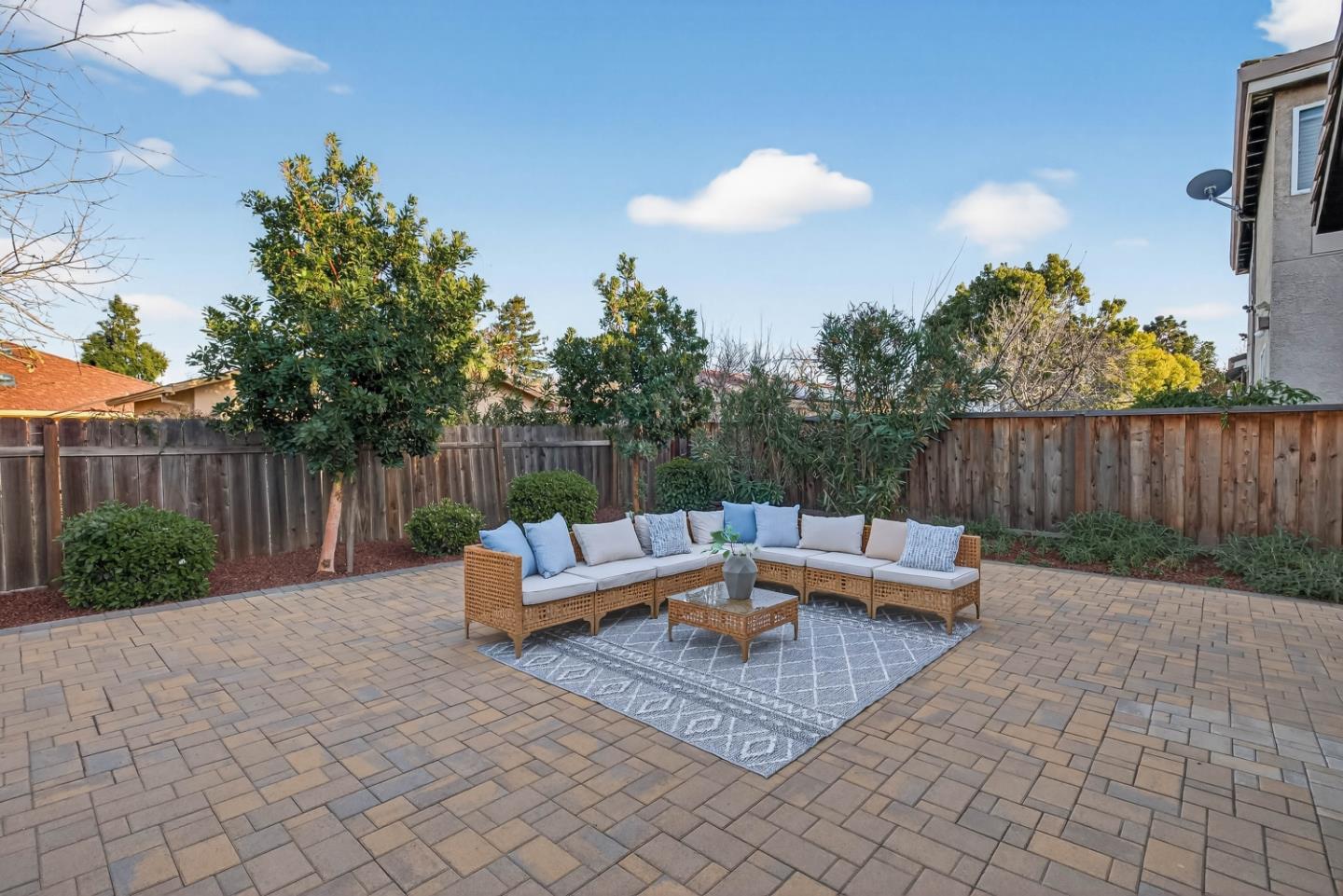 Detail Gallery Image 43 of 50 For 10334 S Tantau Ave, Cupertino,  CA 95014 - 5 Beds | 4/1 Baths