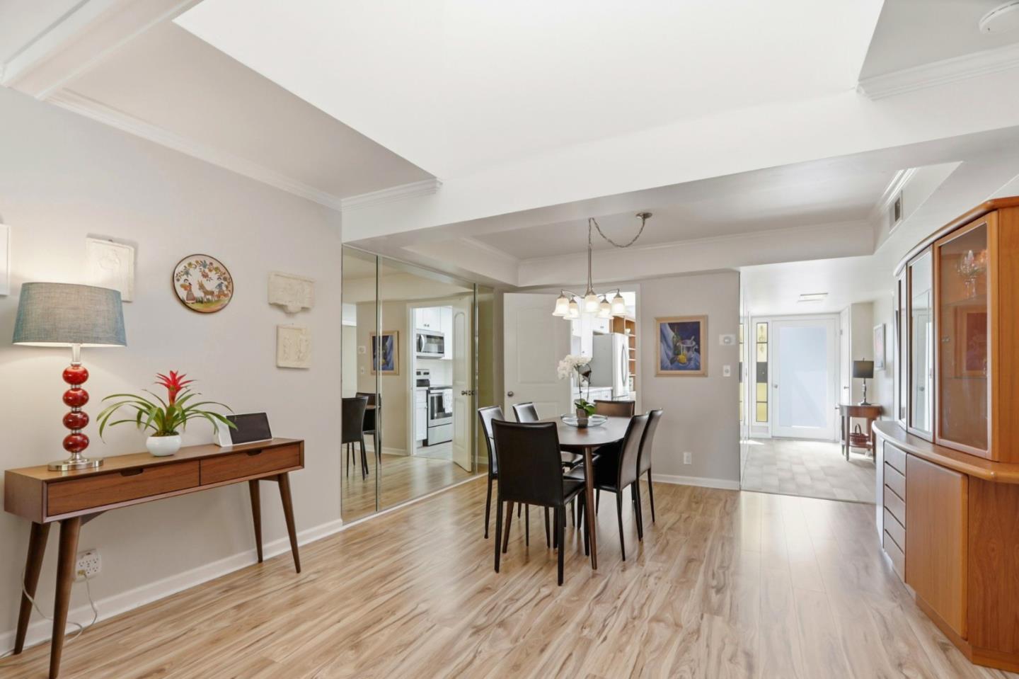 Detail Gallery Image 10 of 51 For 5471 Cribari Grn, San Jose,  CA 95135 - 2 Beds | 2 Baths