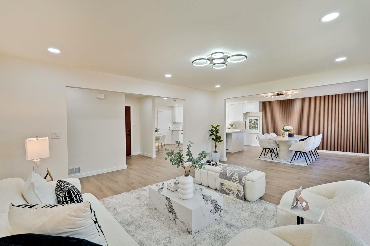 Detail Gallery Image 14 of 41 For 6121 Dunn Ave, San Jose,  CA 95123 - 4 Beds | 2 Baths