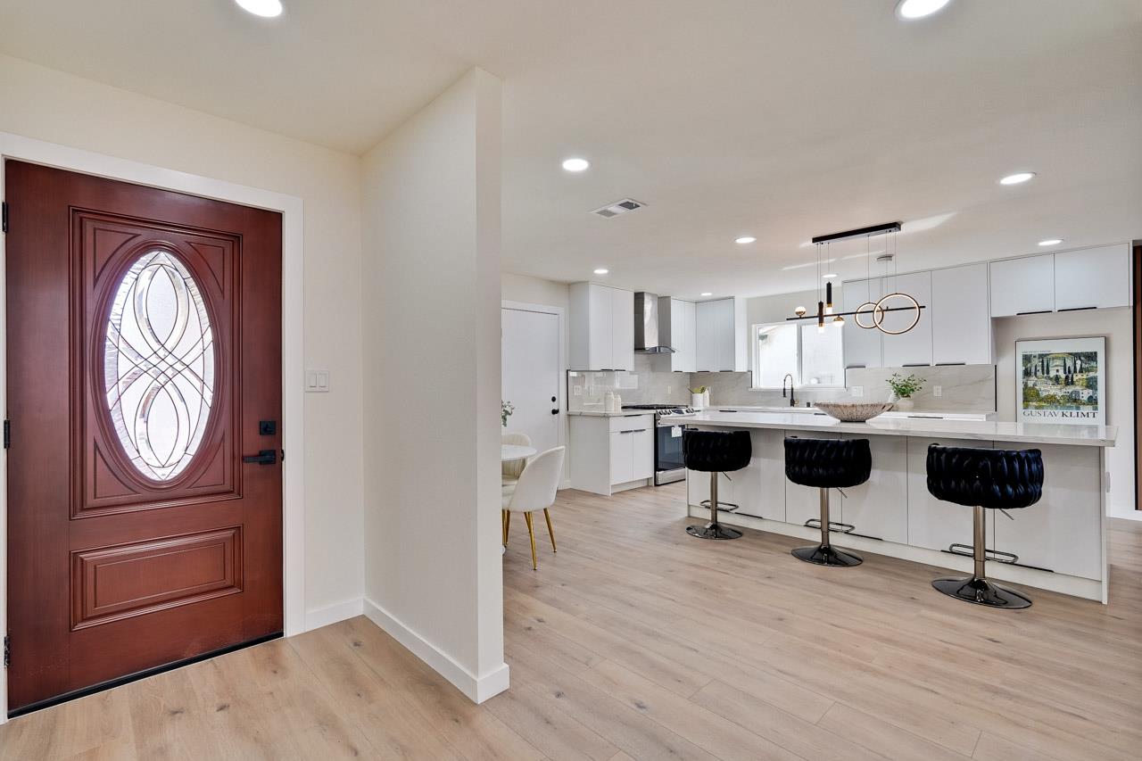 Detail Gallery Image 5 of 41 For 6121 Dunn Ave, San Jose,  CA 95123 - 4 Beds | 2 Baths