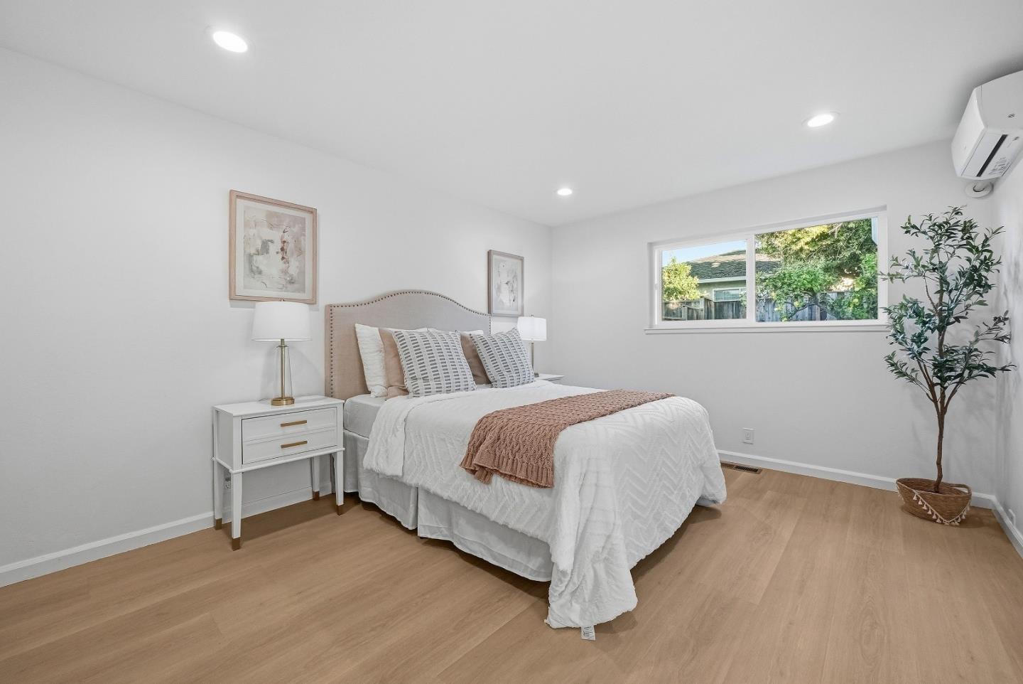 Detail Gallery Image 16 of 43 For 1036 Bret Cove Ct, San Jose,  CA 95120 - 4 Beds | 2 Baths