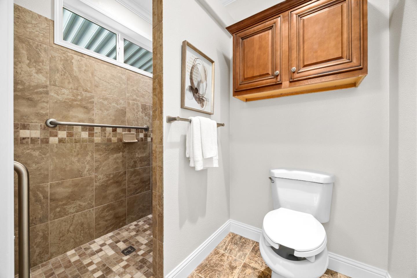 Detail Gallery Image 24 of 48 For 2435 Felt St #120,  Santa Cruz,  CA 95062 - 3 Beds | 2 Baths