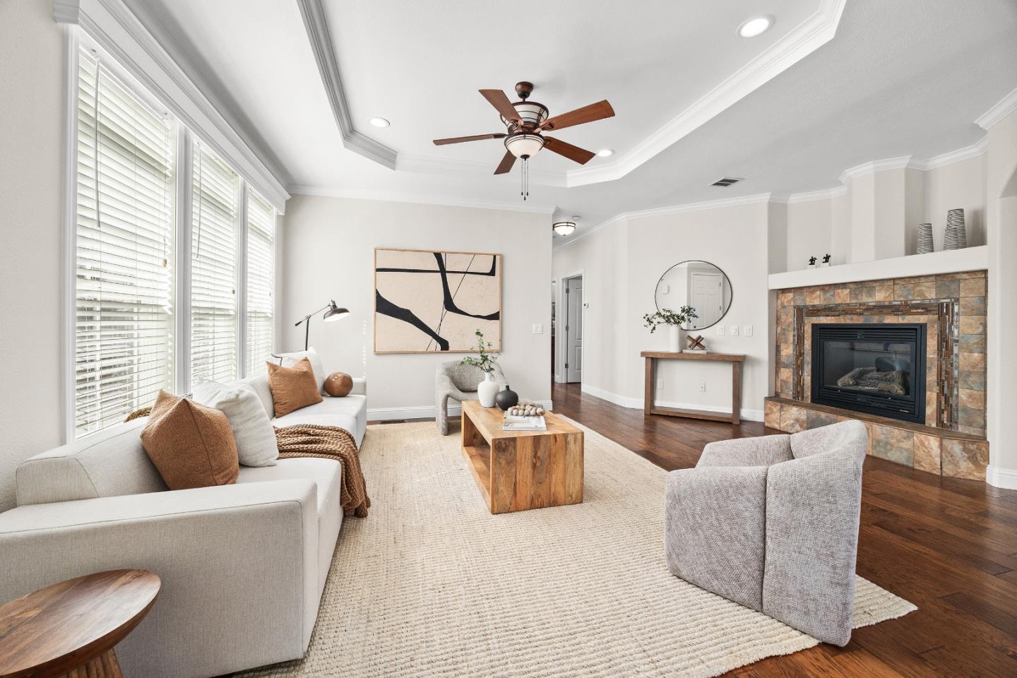 Detail Gallery Image 4 of 48 For 2435 Felt St #120,  Santa Cruz,  CA 95062 - 3 Beds | 2 Baths