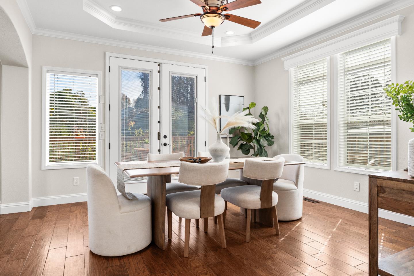 Detail Gallery Image 9 of 48 For 2435 Felt St #120,  Santa Cruz,  CA 95062 - 3 Beds | 2 Baths