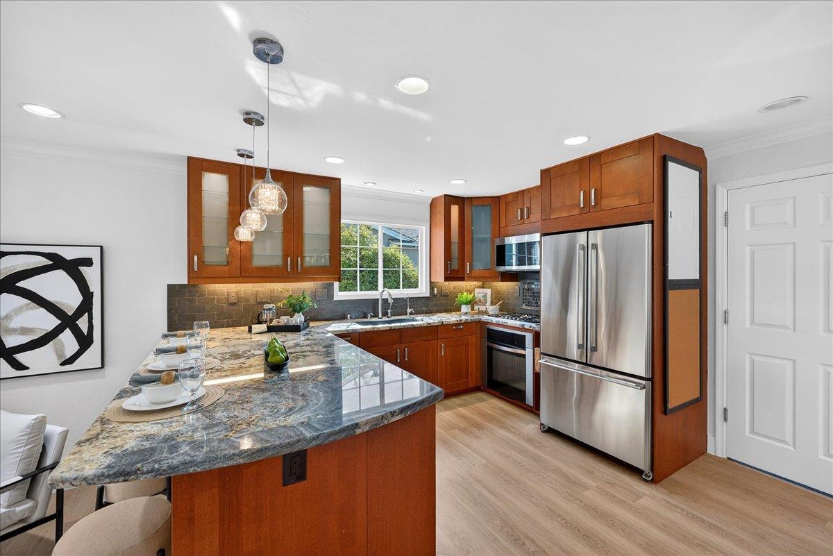 Detail Gallery Image 13 of 43 For 6230 Current Dr, San Jose,  CA 95123 - 3 Beds | 2 Baths