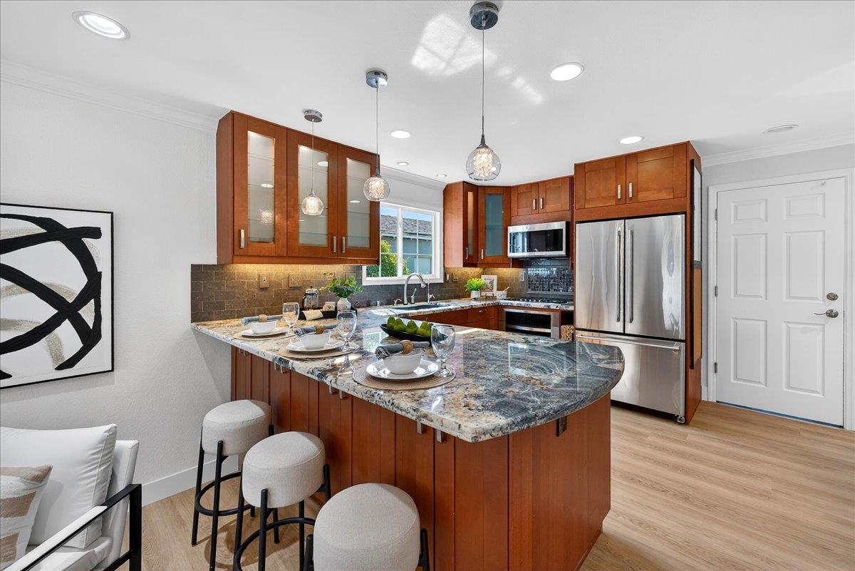 Detail Gallery Image 3 of 43 For 6230 Current Dr, San Jose,  CA 95123 - 3 Beds | 2 Baths