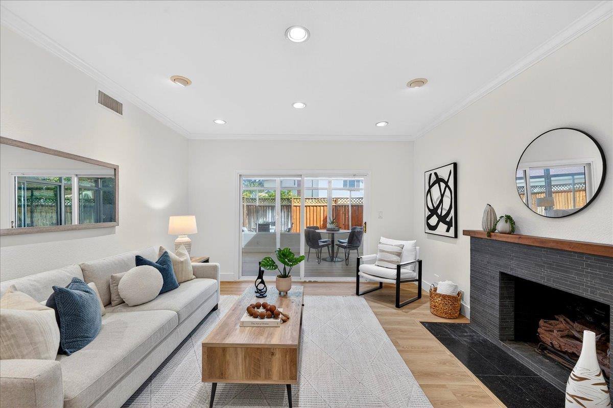 Detail Gallery Image 5 of 43 For 6230 Current Dr, San Jose,  CA 95123 - 3 Beds | 2 Baths