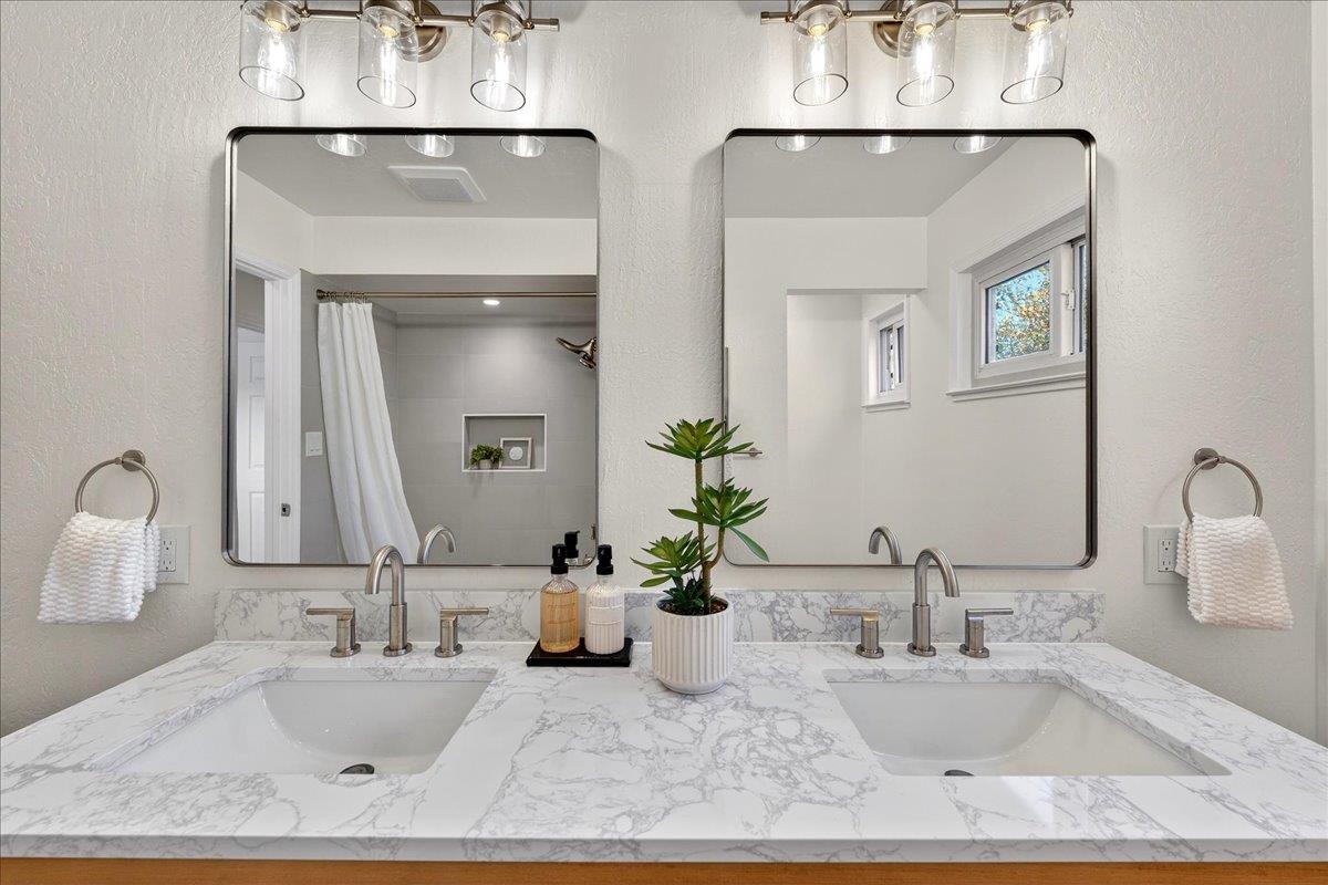 Detail Gallery Image 7 of 43 For 6230 Current Dr, San Jose,  CA 95123 - 3 Beds | 2 Baths