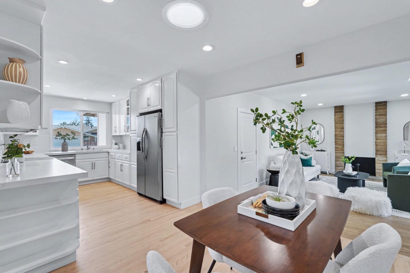 Detail Gallery Image 15 of 75 For 1035 Rockrose Ave, Sunnyvale,  CA 94086 - 4 Beds | 3 Baths