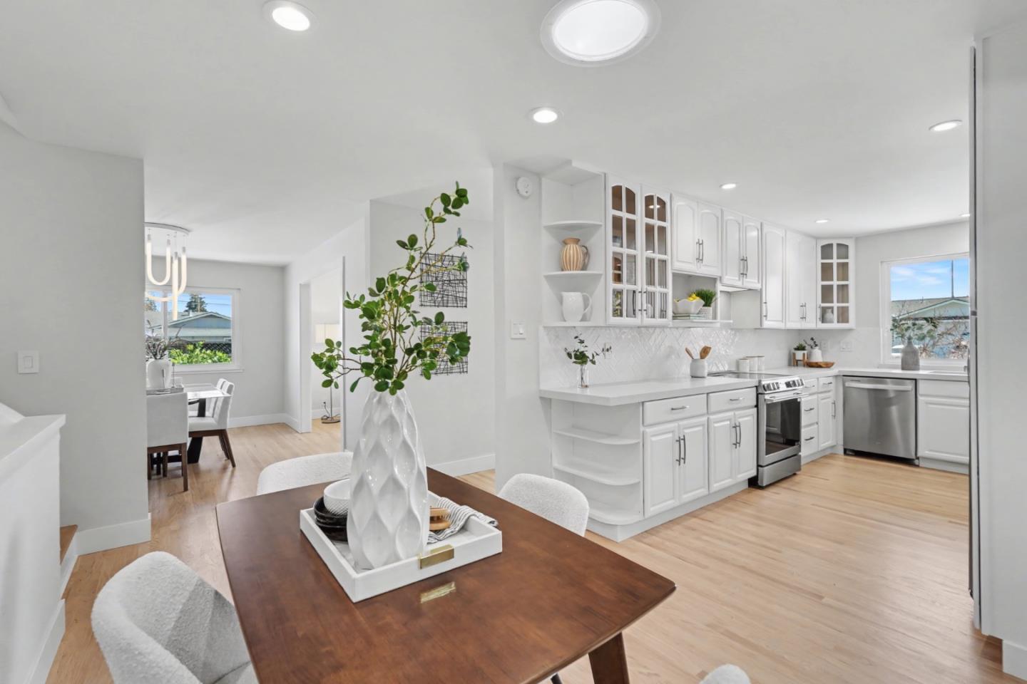 Detail Gallery Image 17 of 75 For 1035 Rockrose Ave, Sunnyvale,  CA 94086 - 4 Beds | 3 Baths