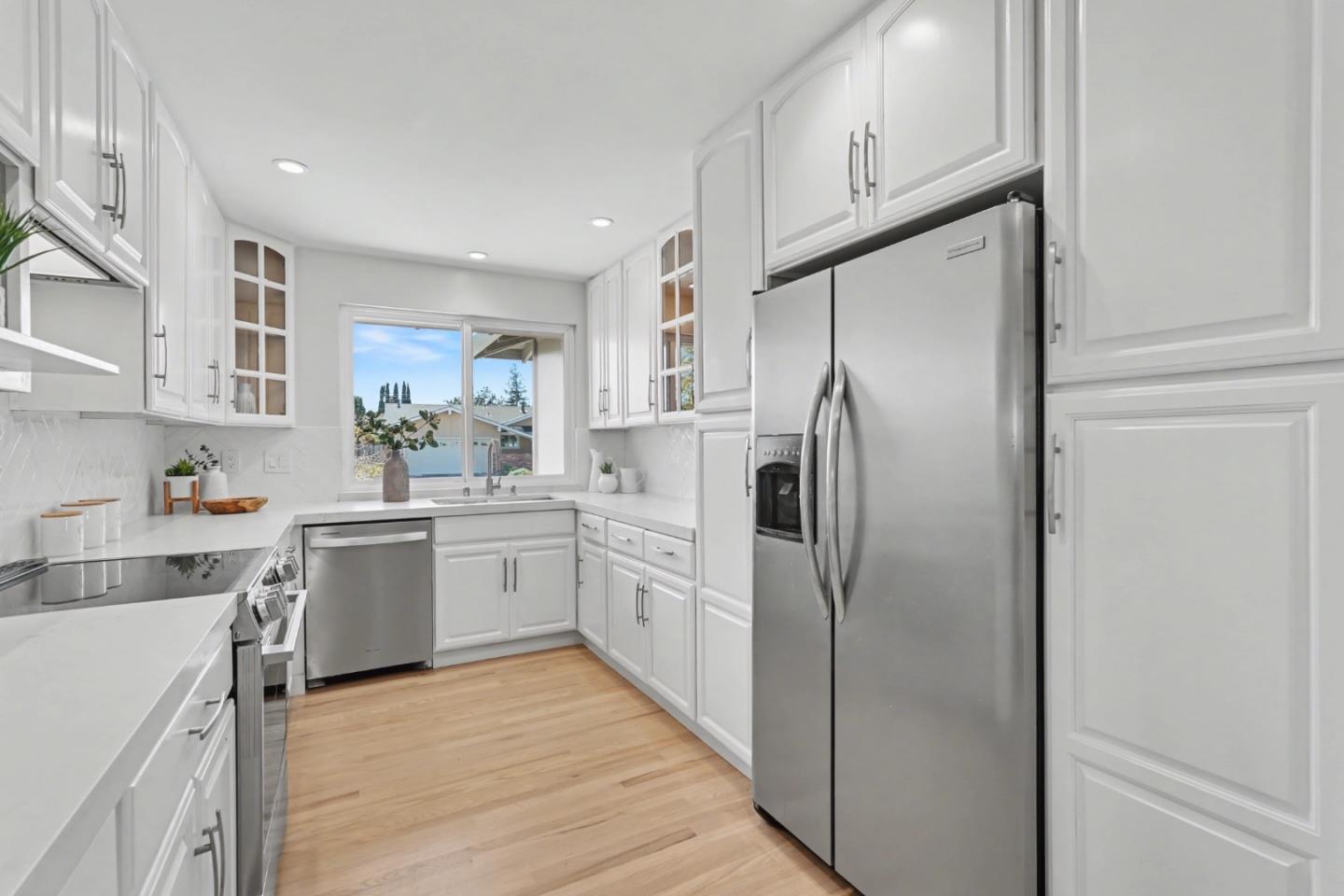 Detail Gallery Image 20 of 75 For 1035 Rockrose Ave, Sunnyvale,  CA 94086 - 4 Beds | 3 Baths