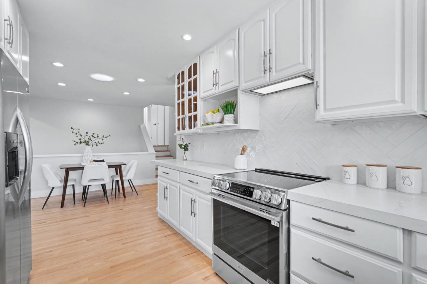 Detail Gallery Image 22 of 75 For 1035 Rockrose Ave, Sunnyvale,  CA 94086 - 4 Beds | 3 Baths